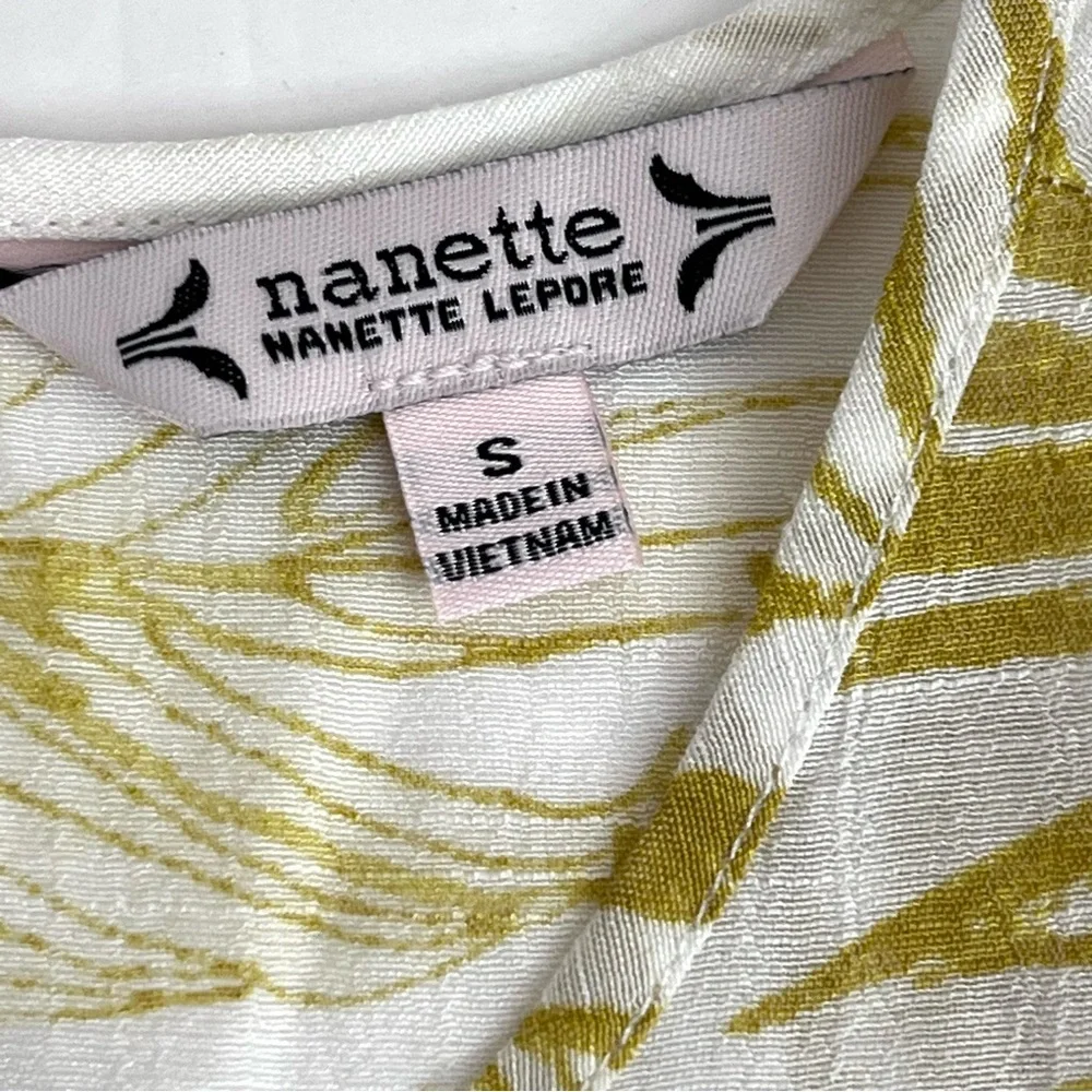 Nanette Lapore Top‎ Sleeveless Palm Tropical Print Blouse